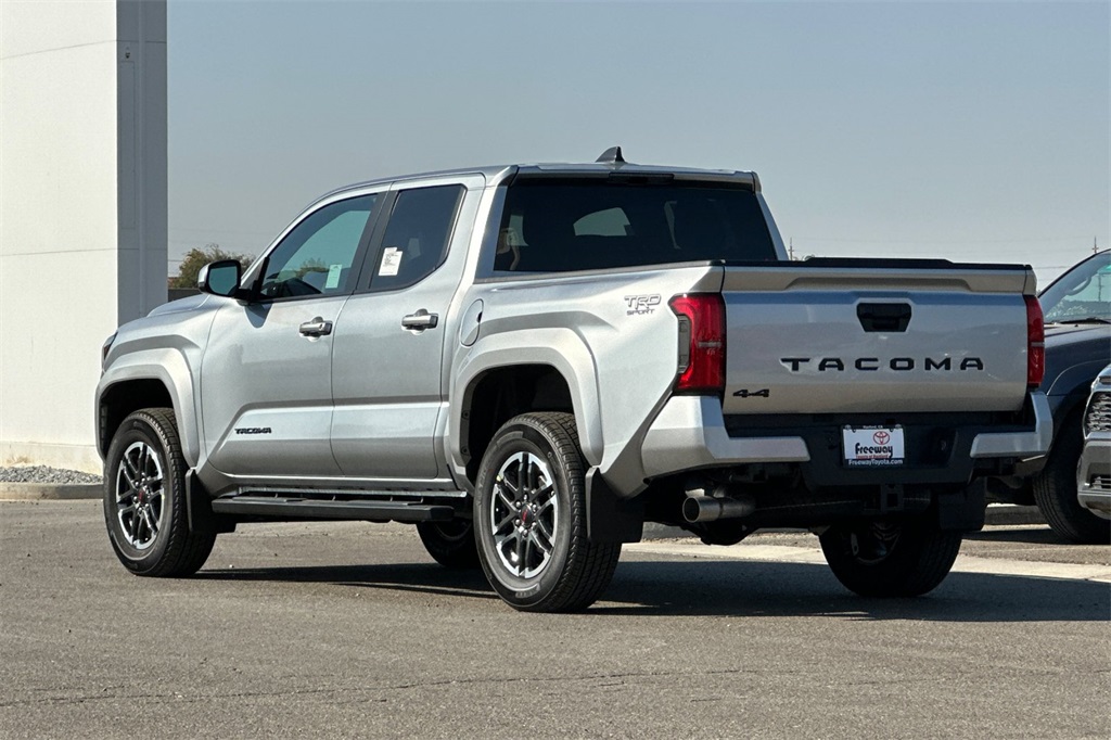 2025 Toyota Tacoma TRD Sport 4x4 Double Cab photo 6