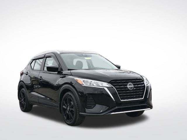 2023 Nissan Kicks SV's photo