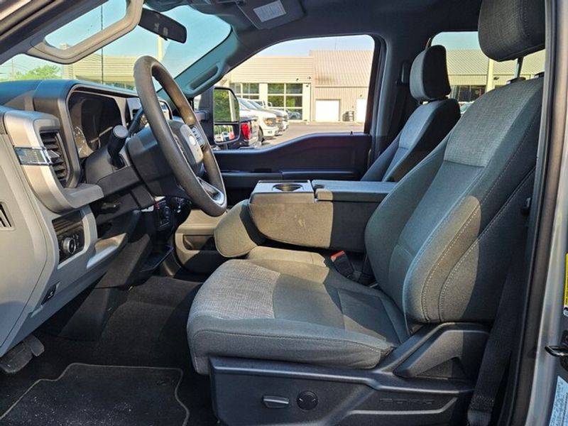 2024 Ford F-250 XLT photo 5