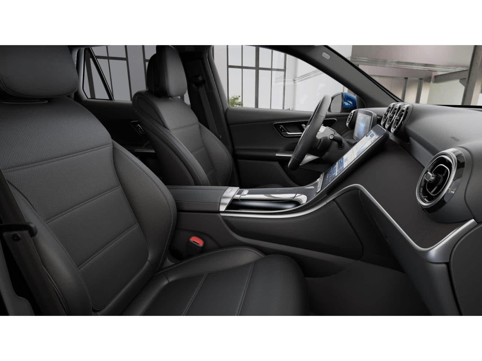 2025 Mercedes Benz GLC 300 photo 3