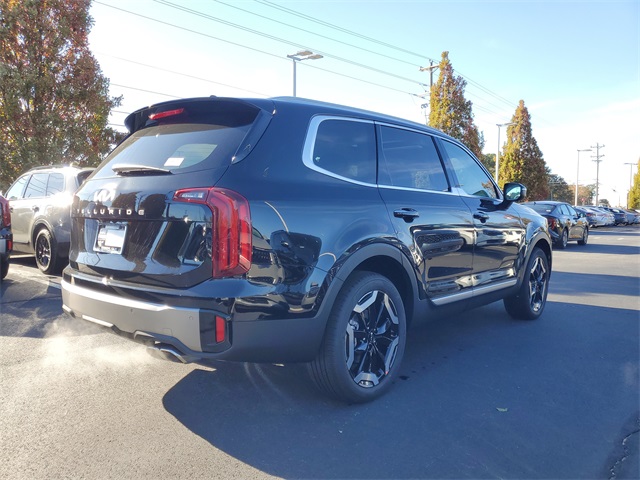 2025 Kia Telluride S photo 4