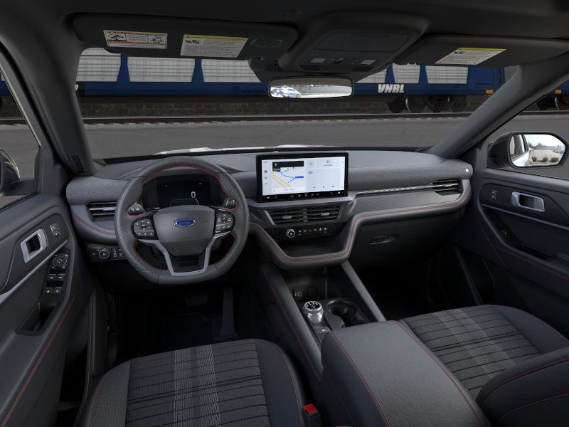 2026 Ford Explorer ST-Line photo 4