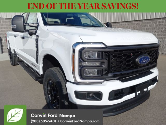 2026 Ford F-350 Super Duty XL's photo