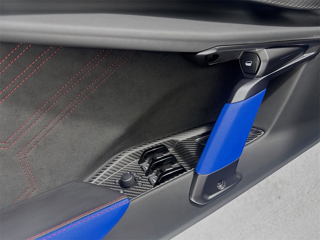 2024 Lamborghini Revuelto photo 17