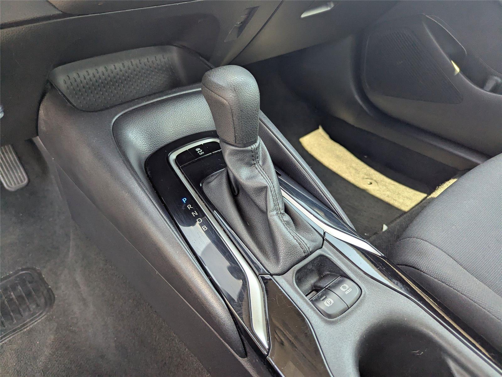 2022 Toyota Corolla LE photo 24