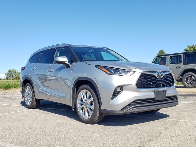 2021 Toyota Highlander Limited photo 3
