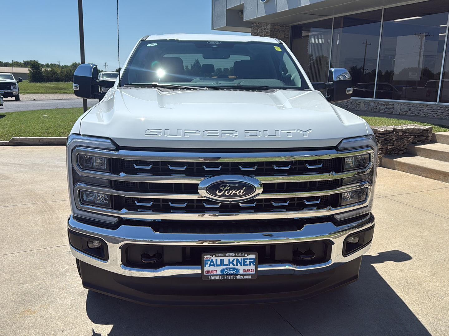 2026 Ford F-250 Lariat photo 2