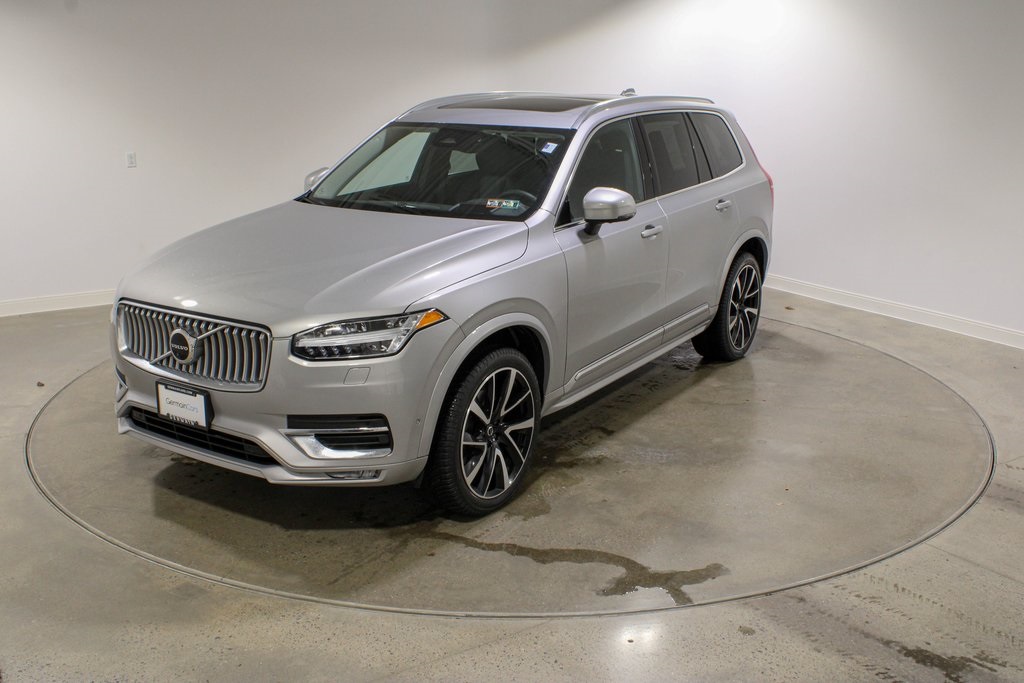 2023 Volvo XC90 Plus's photo