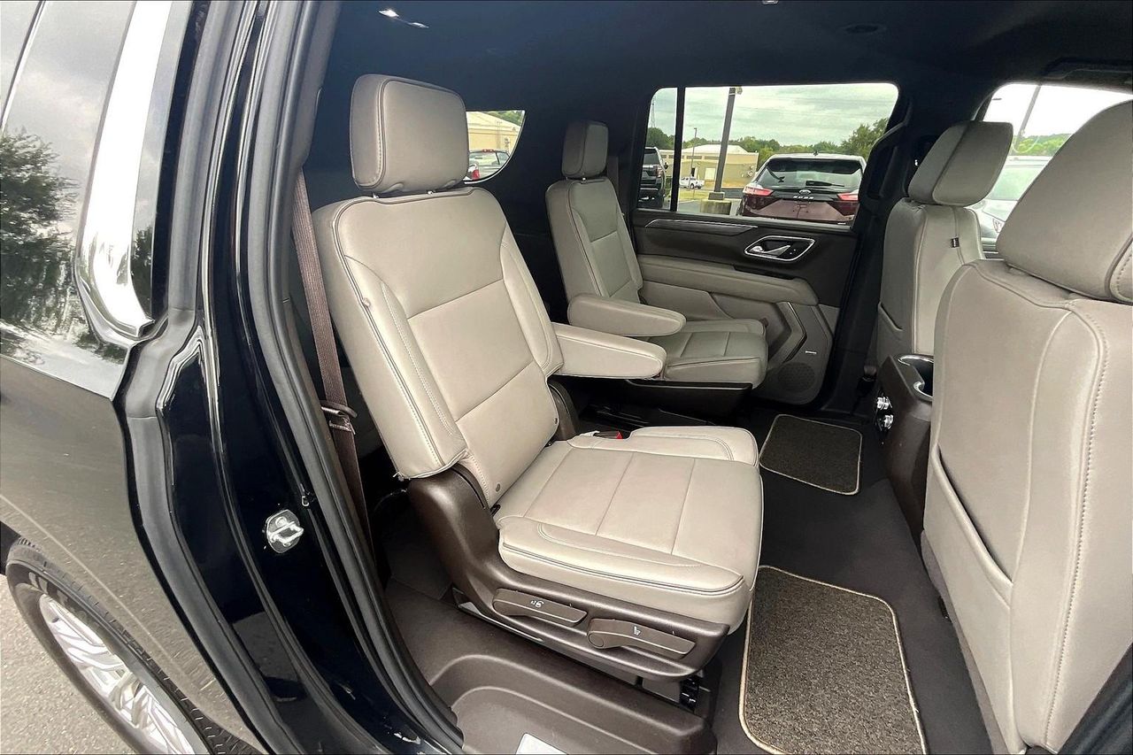 2023 Gmc Yukon XL SLT photo 22
