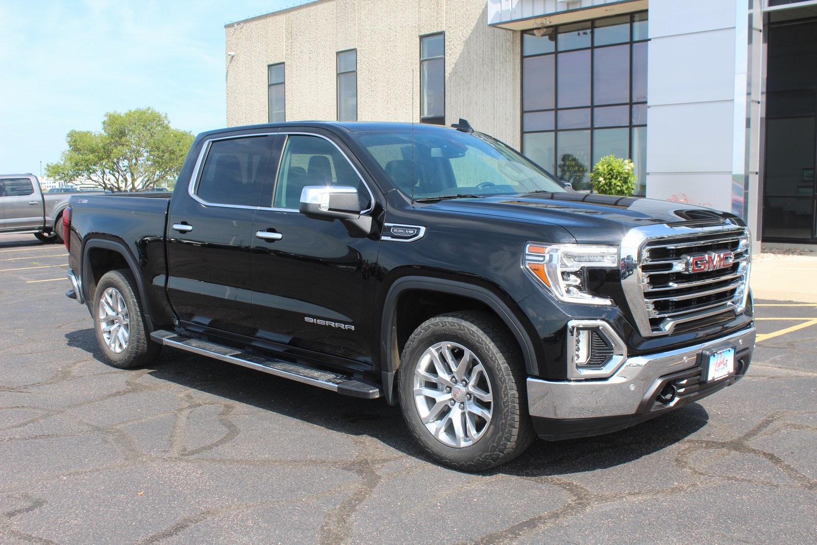 Used 2022 GMC Sierra 1500 Limited SLT with VIN 3GTU9DED6NG197625 for sale in Luverne, Minnesota