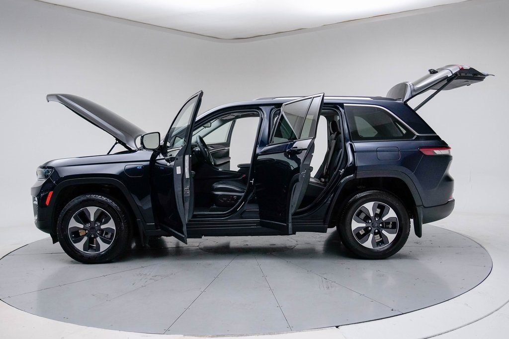 2022 Jeep Cherokee 4xe Base photo 31