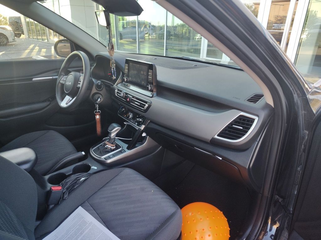 2022 Kia Seltos LX photo 14