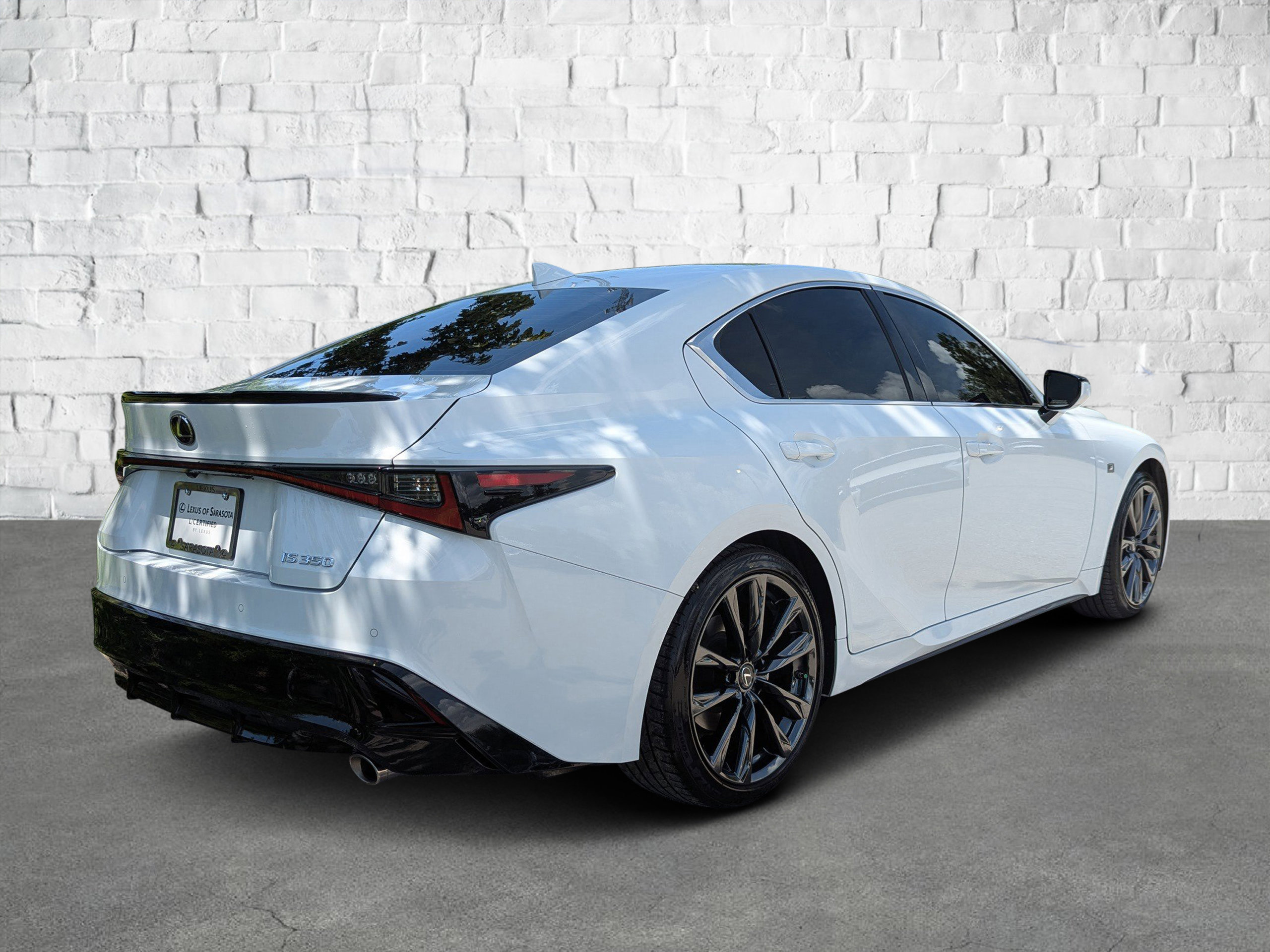 2022 Lexus IS F SPORT photo 4