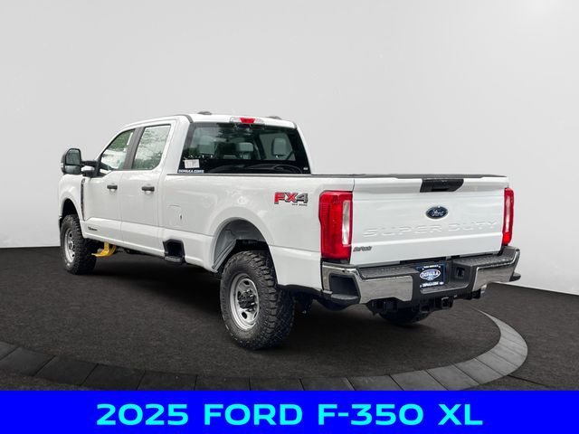 2025 Ford F-350 photo 3