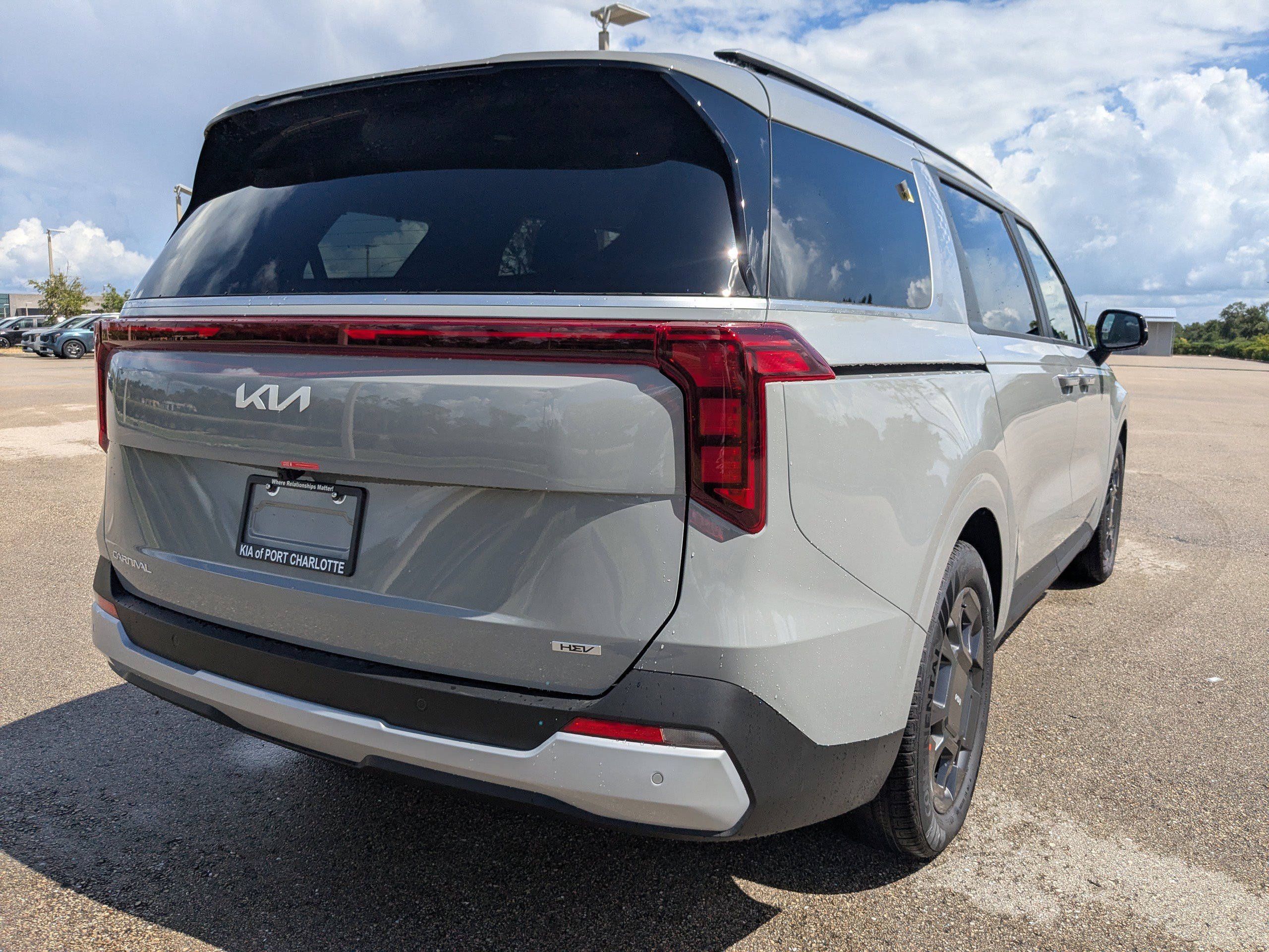 2026 Kia Carnival EX photo 2