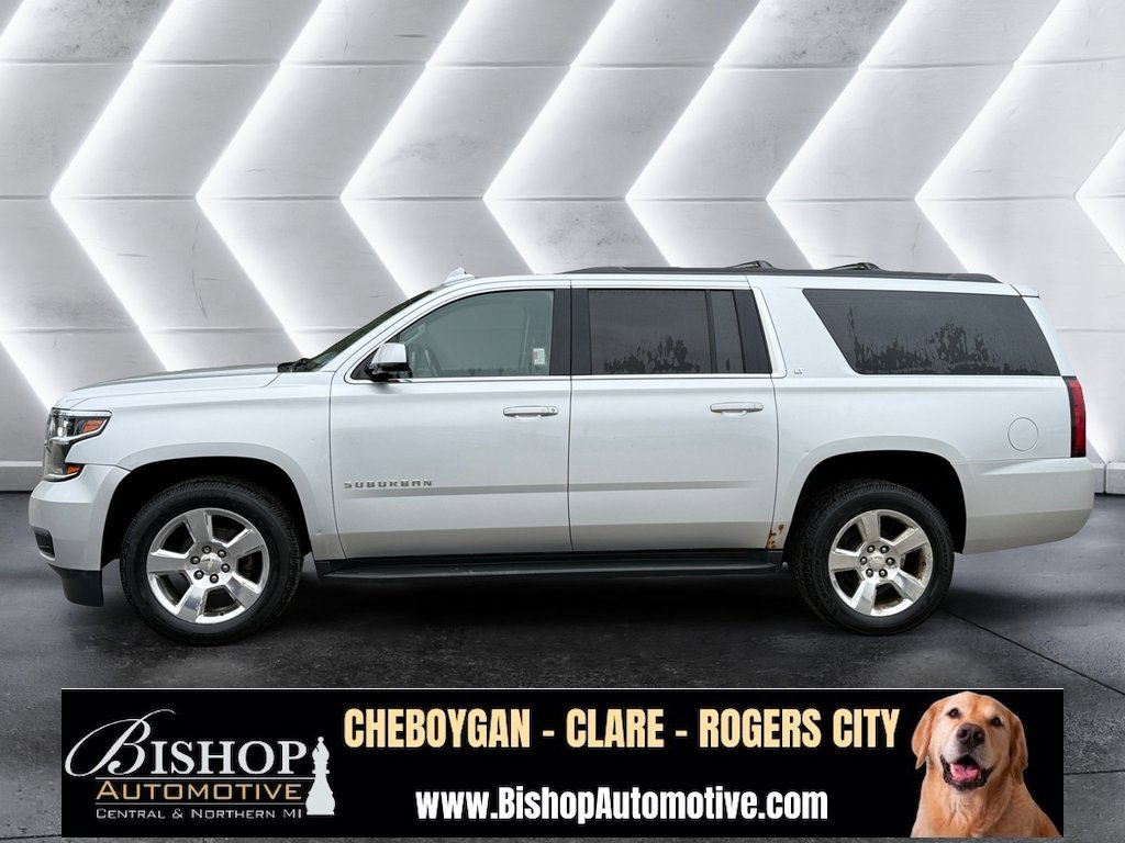 2016 Chevrolet Suburban LT photo 10