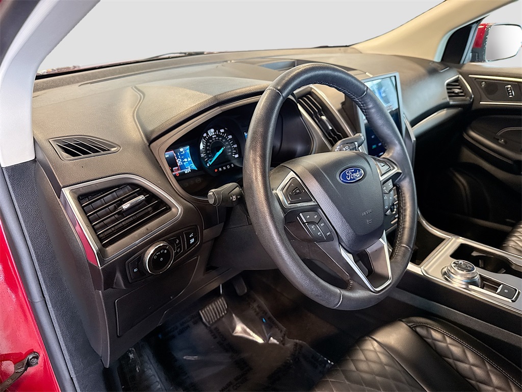 2024 Ford Edge Titanium photo 8