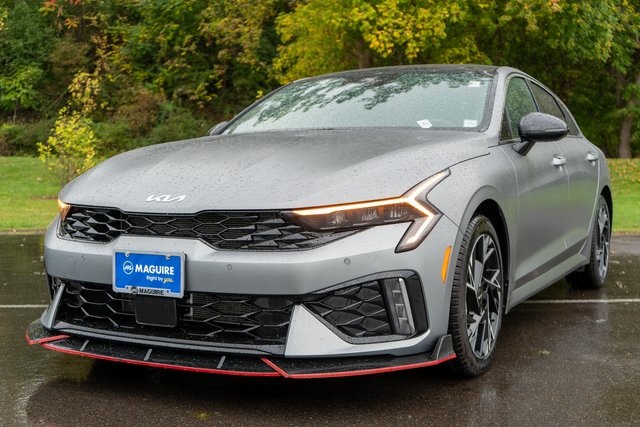 2025 Kia K5 GT-Line photo 2