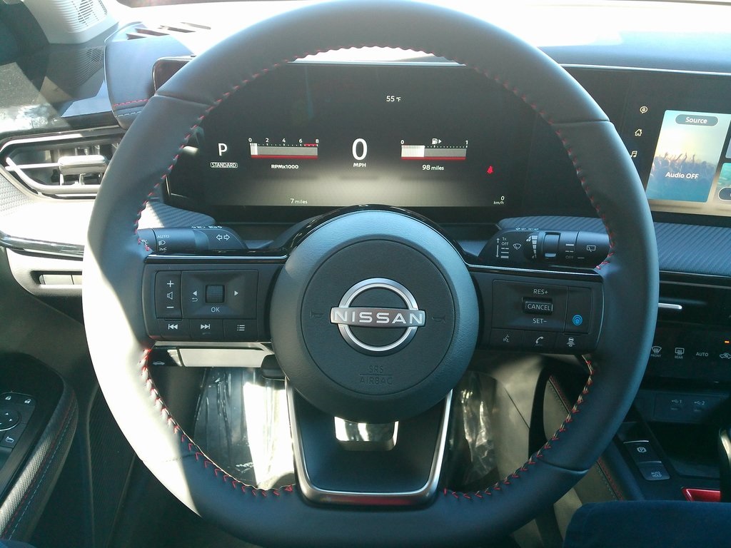 2025 Nissan Kicks SR photo 30