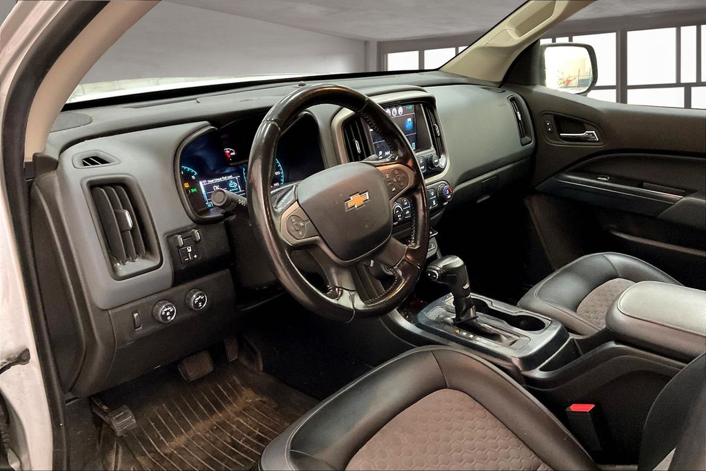 2017 Chevrolet Colorado Z71 photo 13
