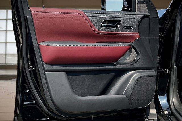 2026 Infiniti QX80 photo 22