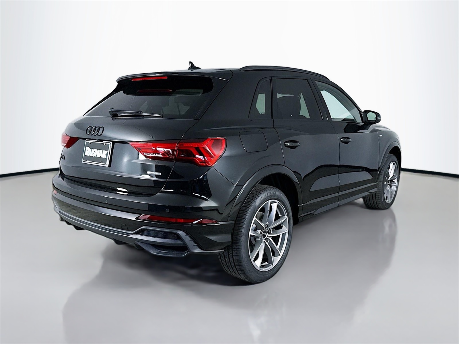 2025 Audi Q3 S line Premium photo 7
