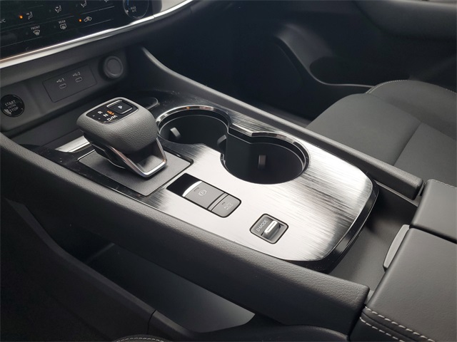 2025 Nissan Rogue S photo 9