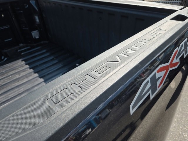 2022 Chevrolet Silverado 1500 LT photo 13