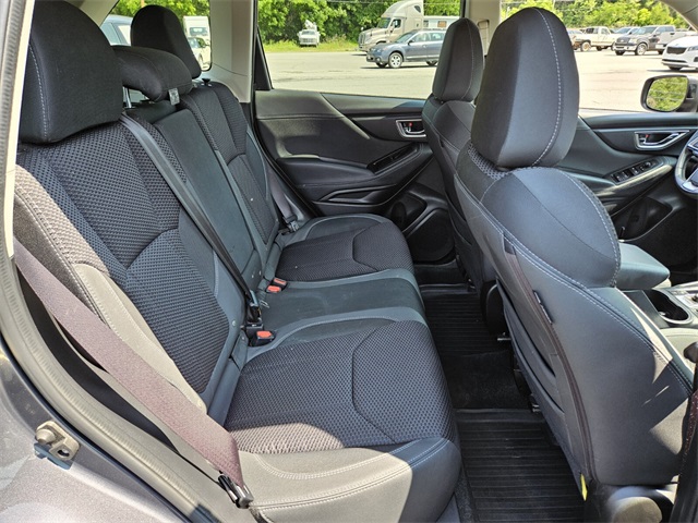 2021 Subaru Forester Premium photo 14