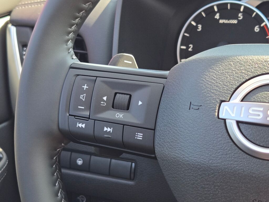 2026 Nissan Rogue SV photo 23