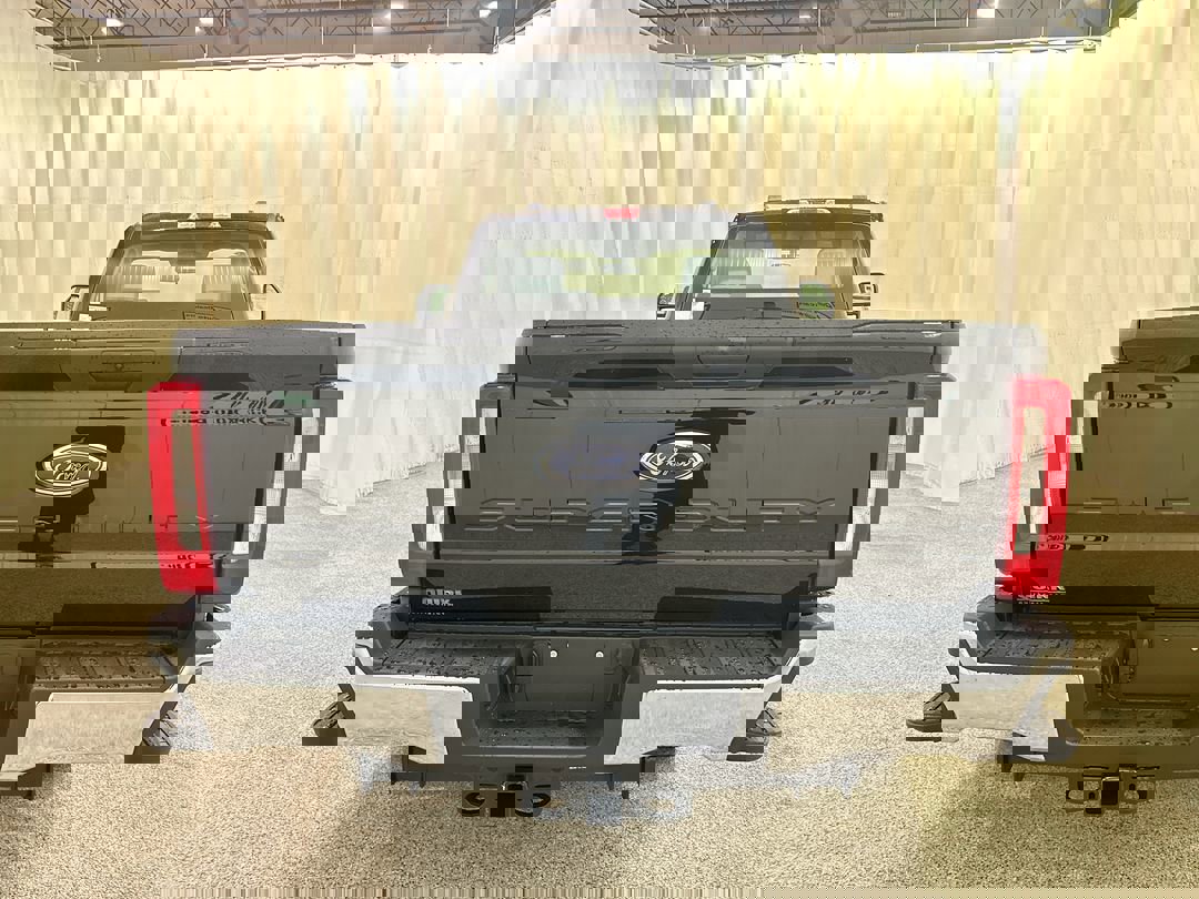 2025 Ford F-350 XL photo 4