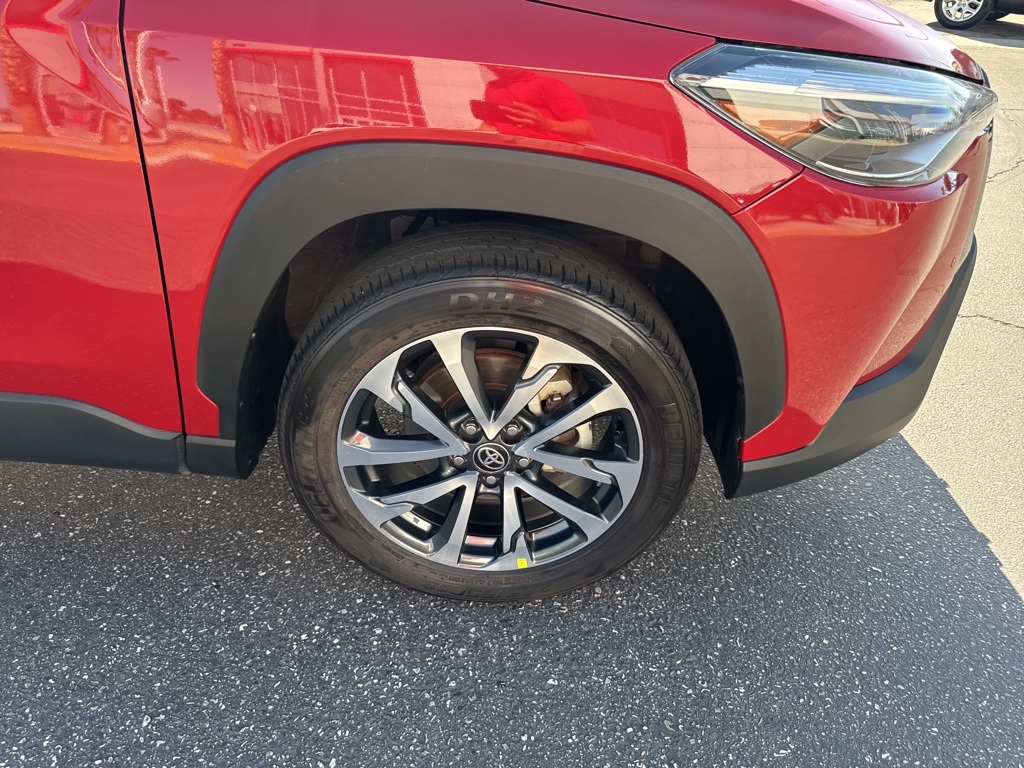 2024 Toyota Corolla Cross XLE photo 20