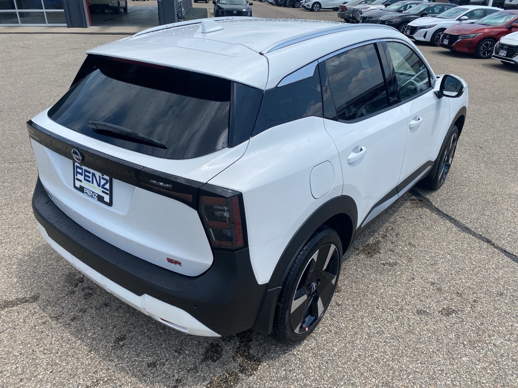 2025 Nissan Kicks SR photo 5