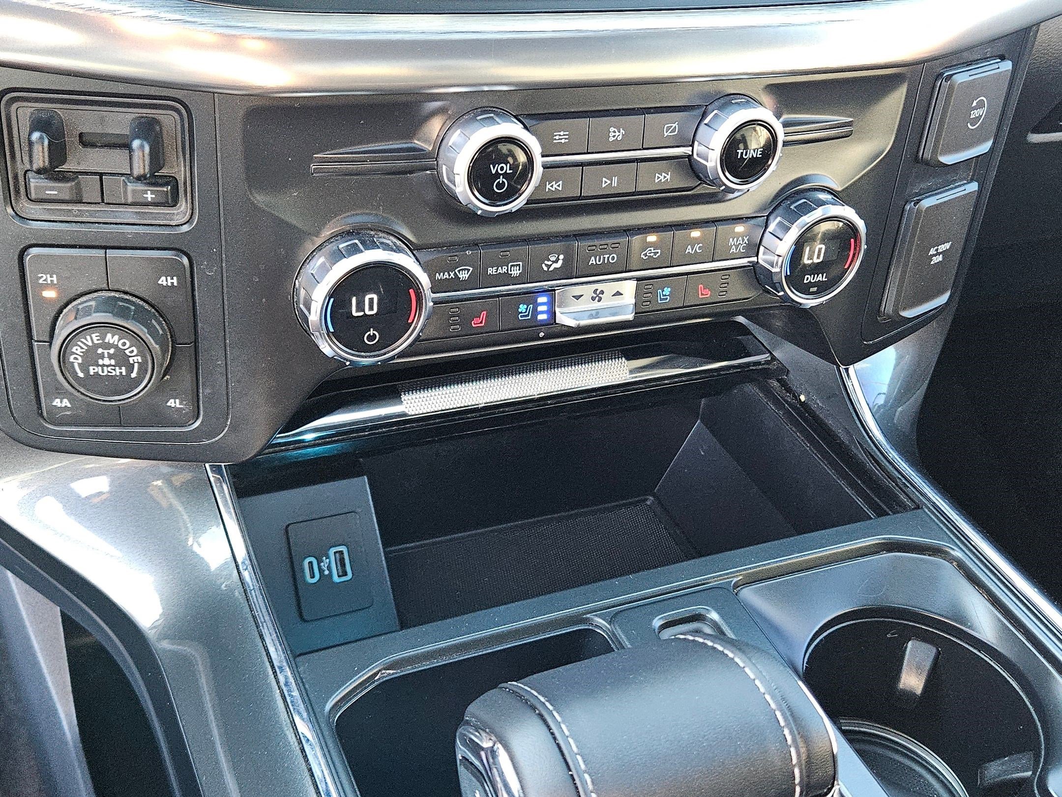 2021 Ford F-150 Lariat photo 23