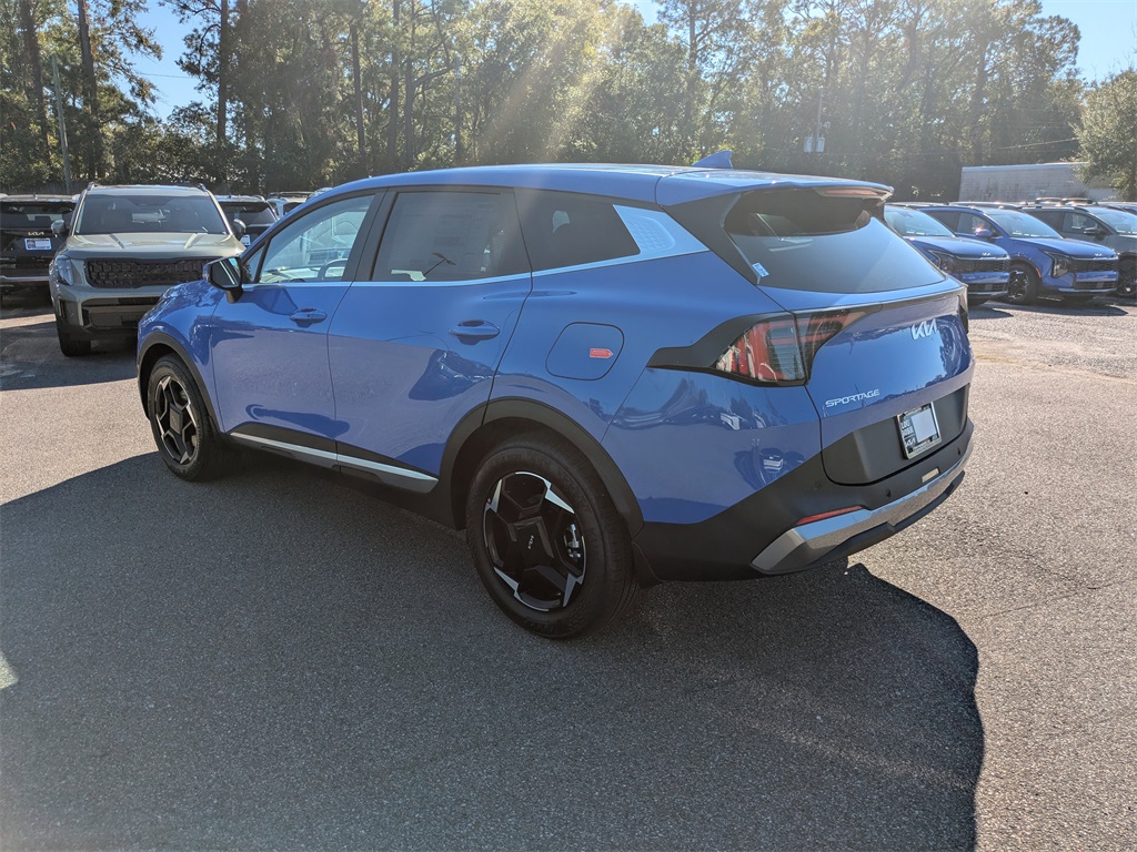 2026 Kia Sportage EX photo 4