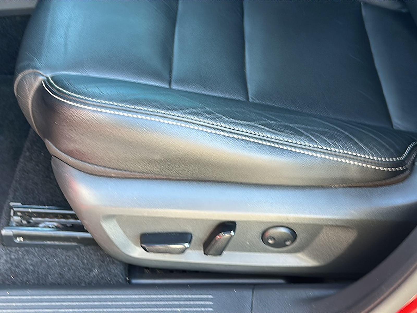 2021 Nissan Rogue SL photo 2