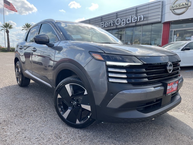 2025 Nissan Kicks SR AWD's photo