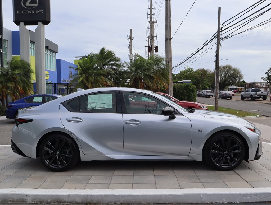 2025 Lexus IS 300 F SPORT photo 4