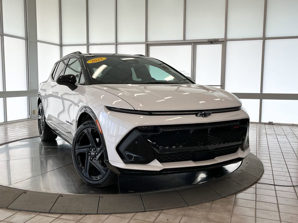 2025 Chevrolet Equinox EV 3RS photo 2