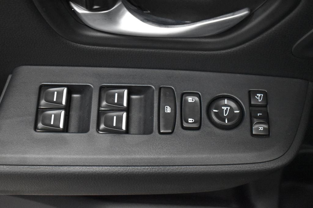 2025 Honda Pilot TrailSport photo 9