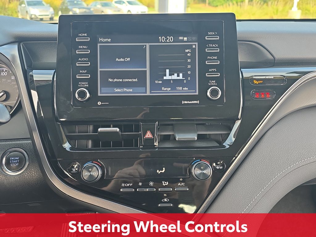 2022 Toyota Camry SE photo 18