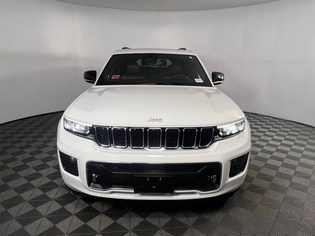 2024 Jeep Grand Cherokee Overland photo 4