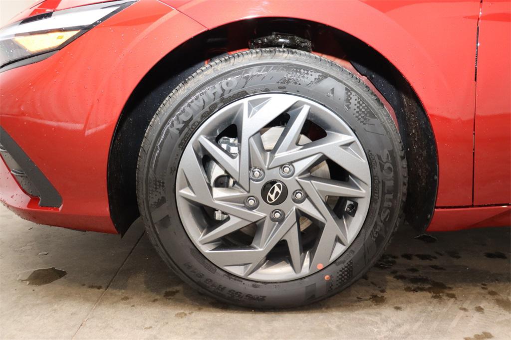 2025 Hyundai Elantra Hybrid Blue photo 3