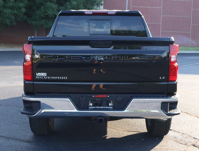 2025 Chevrolet Silverado 1500 LT photo 23