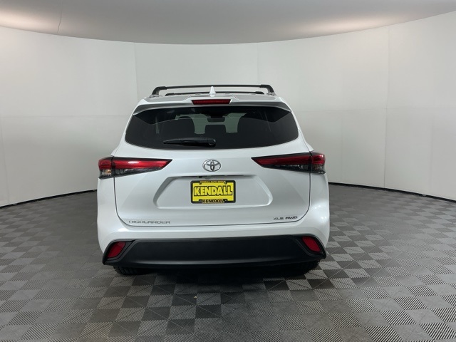 2023 Toyota Highlander XLE photo 3