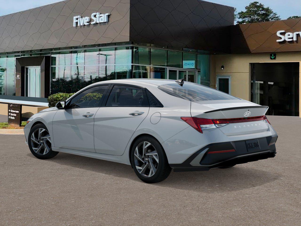 2025 Hyundai Elantra SEL Sport photo 3