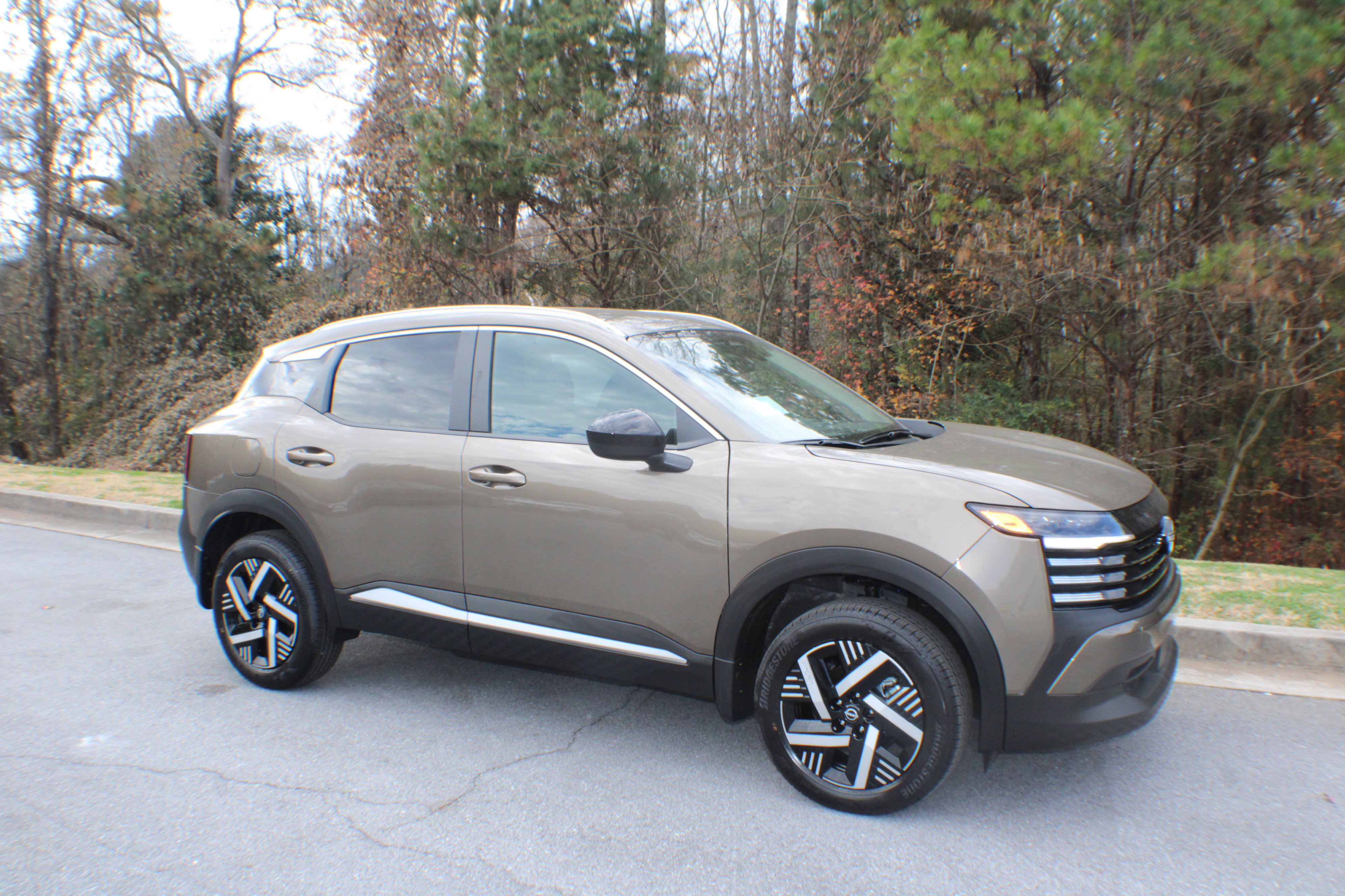 2026 Nissan KICKS SV's photo