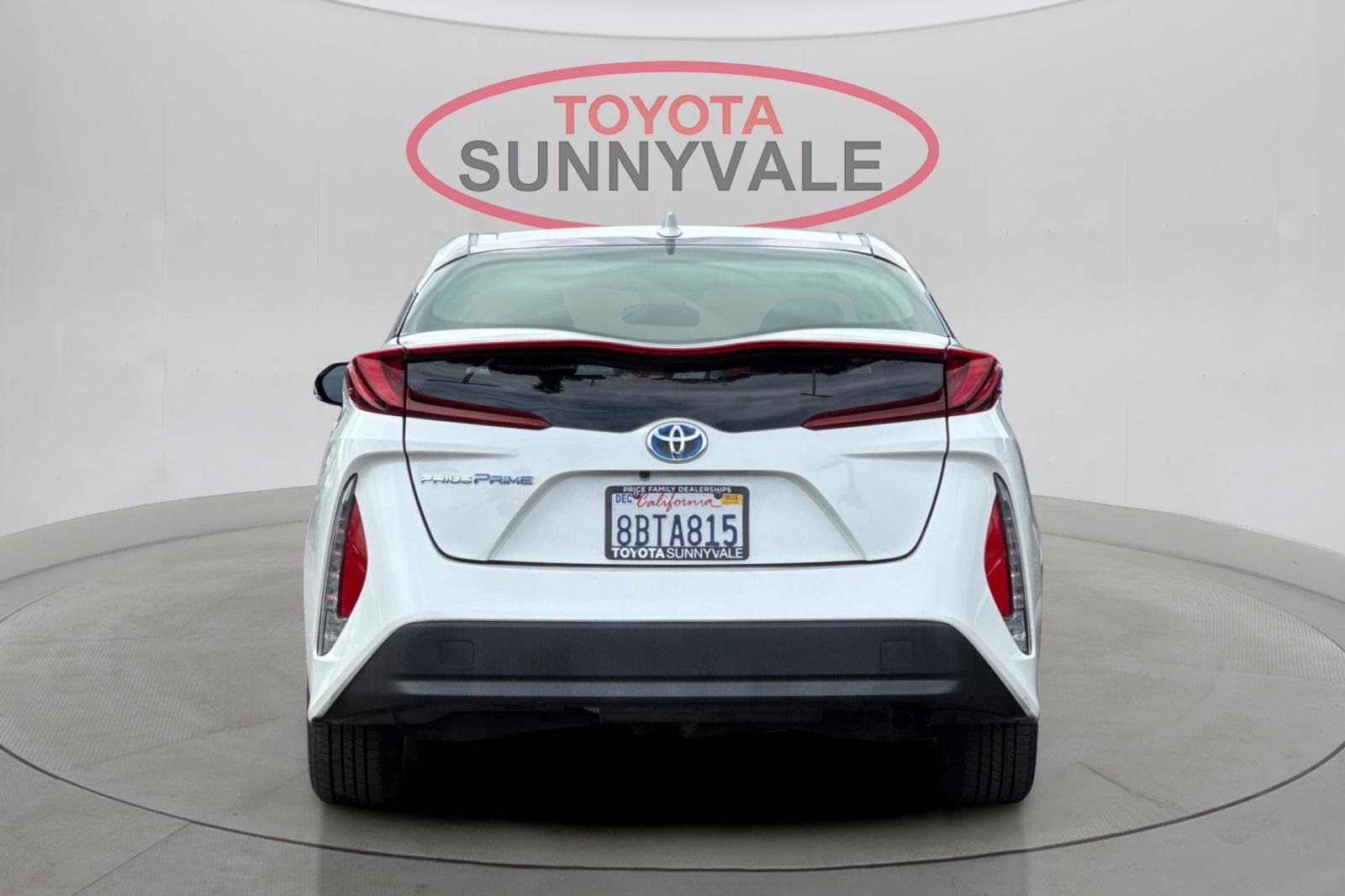 2017 Toyota Prius Prime Plus photo 7