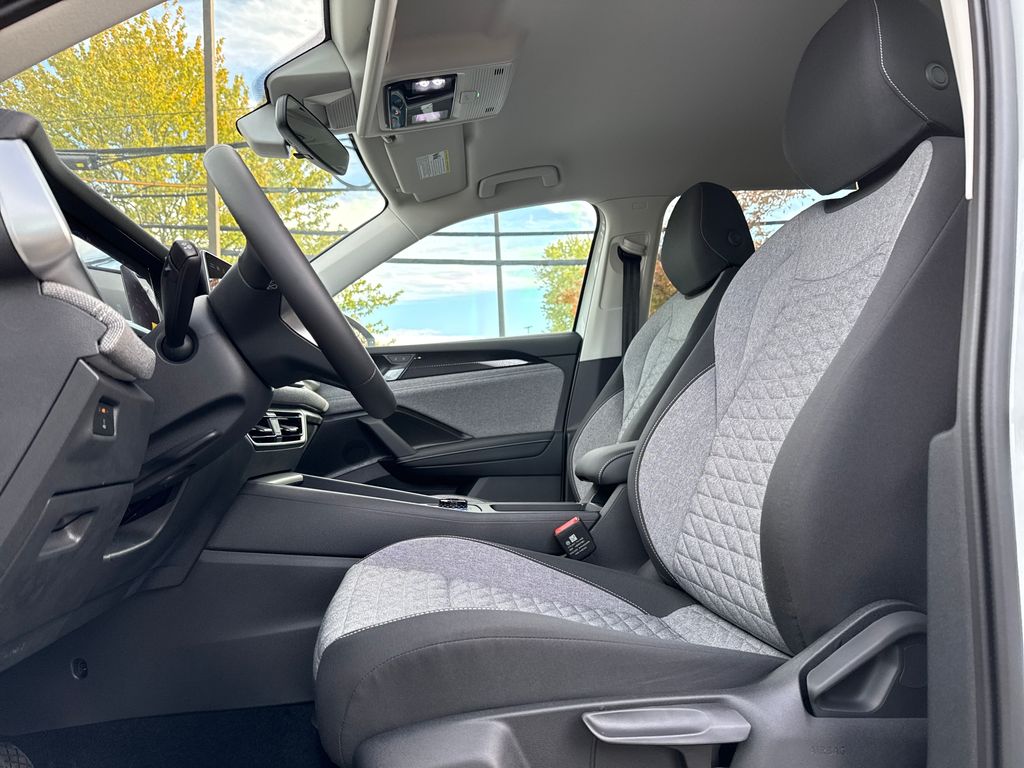 2025 Volkswagen Tiguan S photo 3