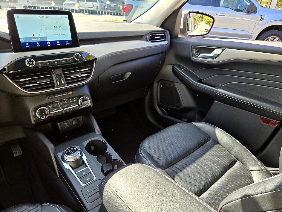 2022 Ford Escape SEL photo 19